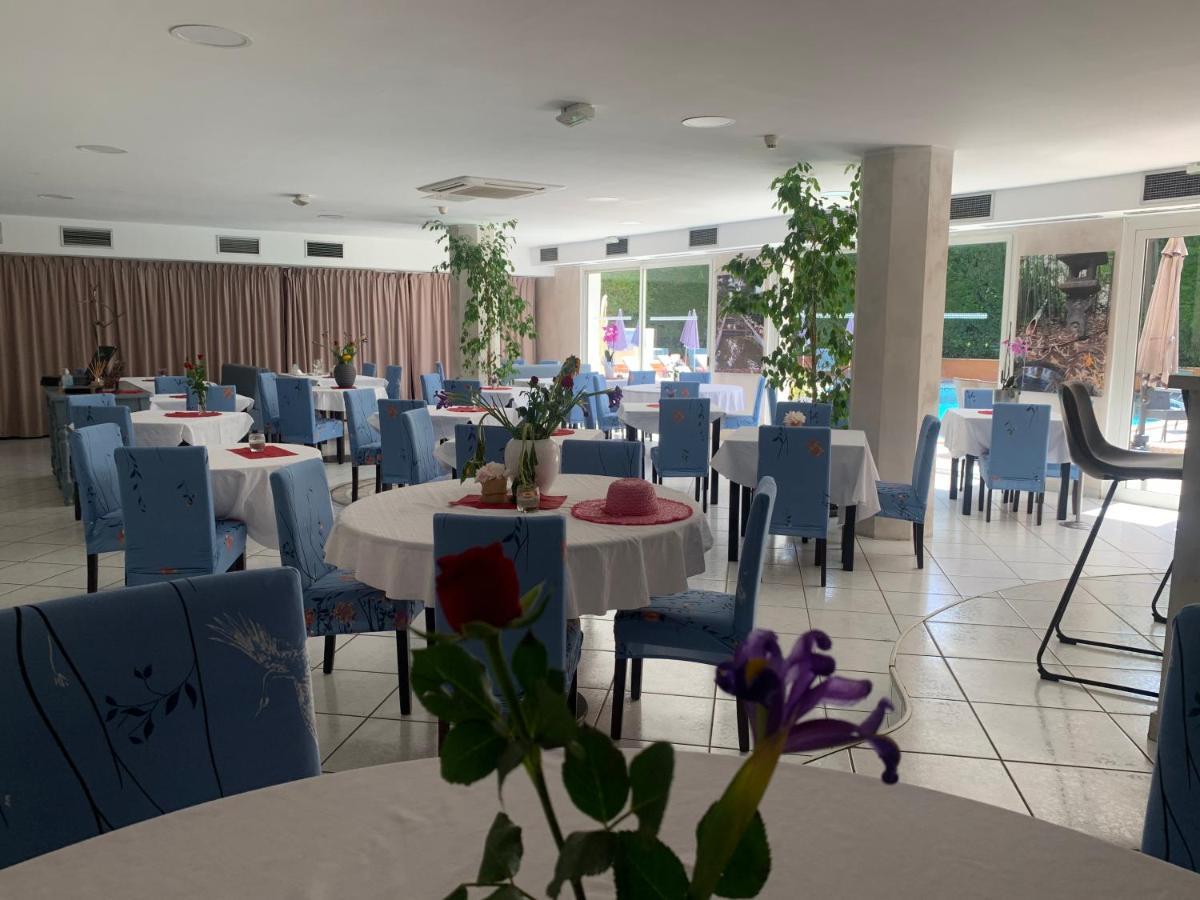 Hôtel Restaurant de la Mer Golfe-Juan Exterior foto